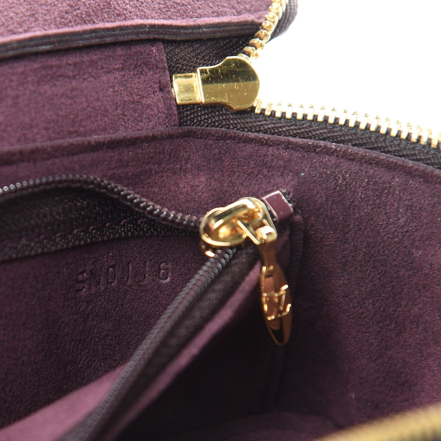 Vernis Vanity Jewel Case Amarante
