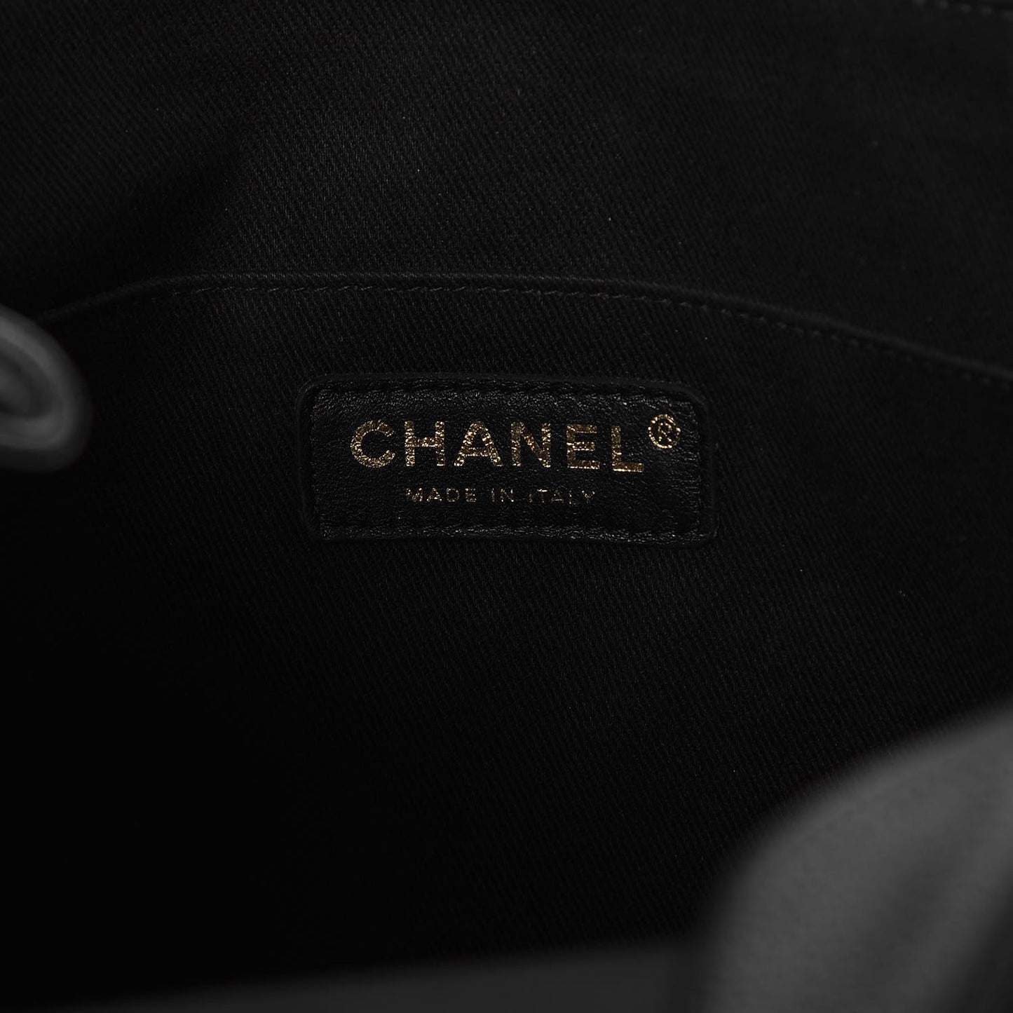 Crumpled Grained Calfskin Zip and Carry Shopping Tote Black