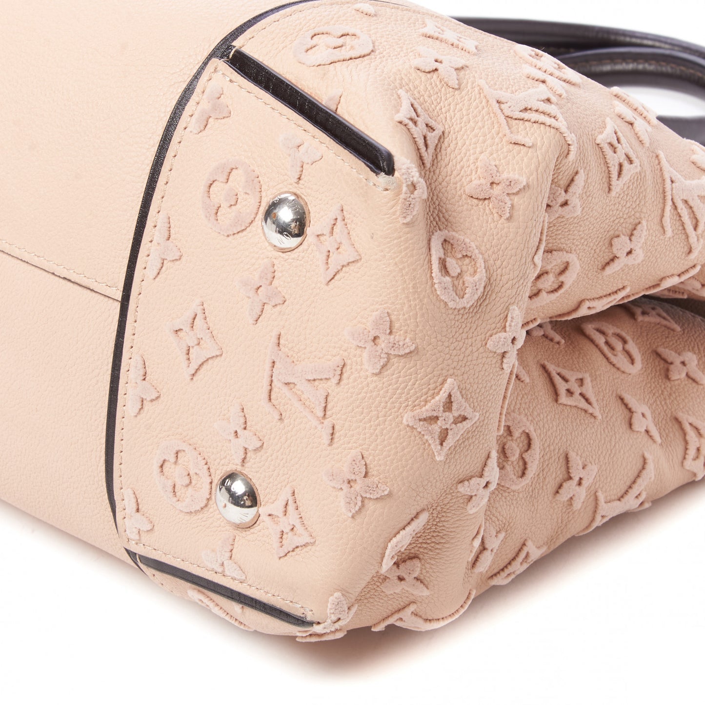 Veau Cachemire Calfskin Tote W PM Petale