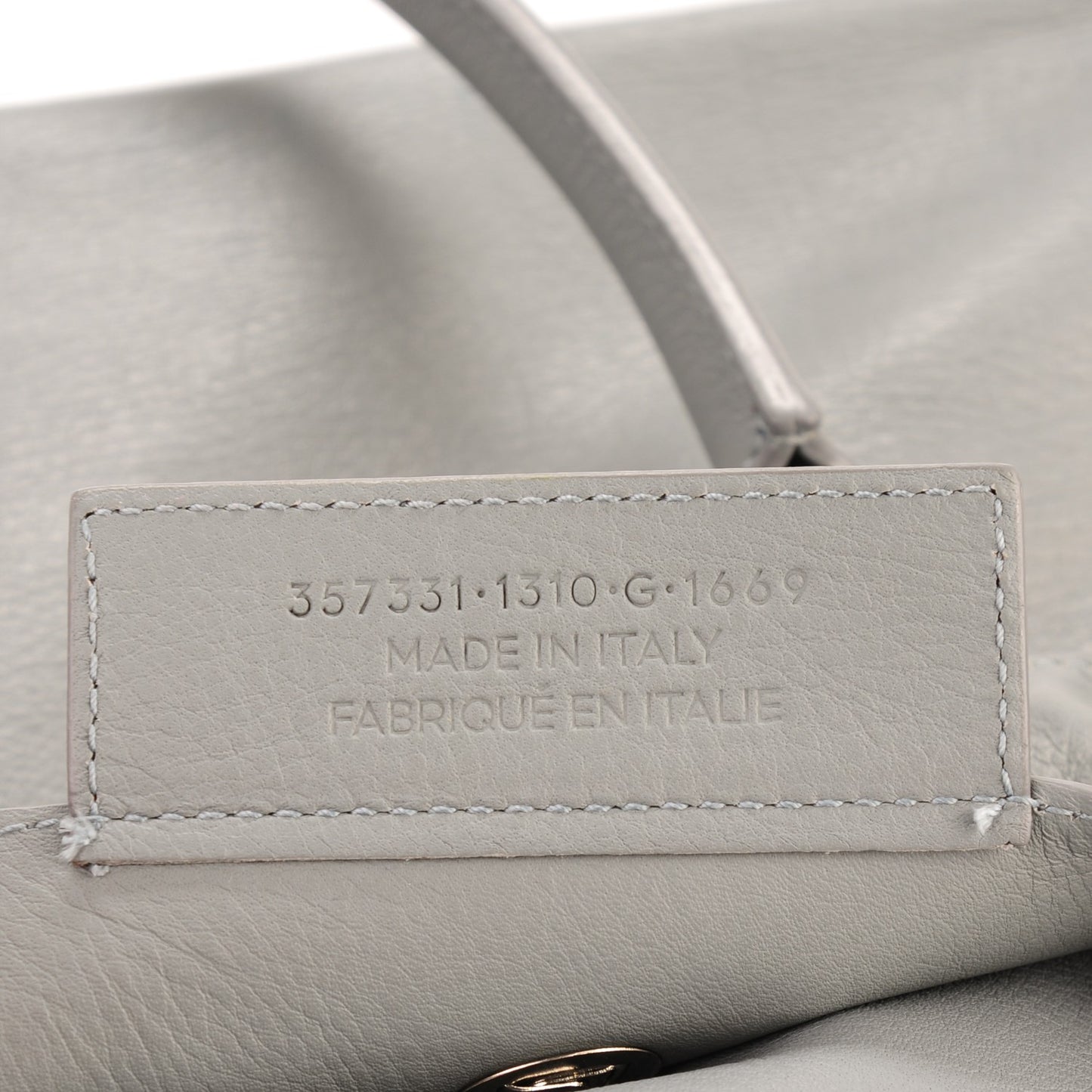 Veau Papier A4 Zip Around Tote Grey
