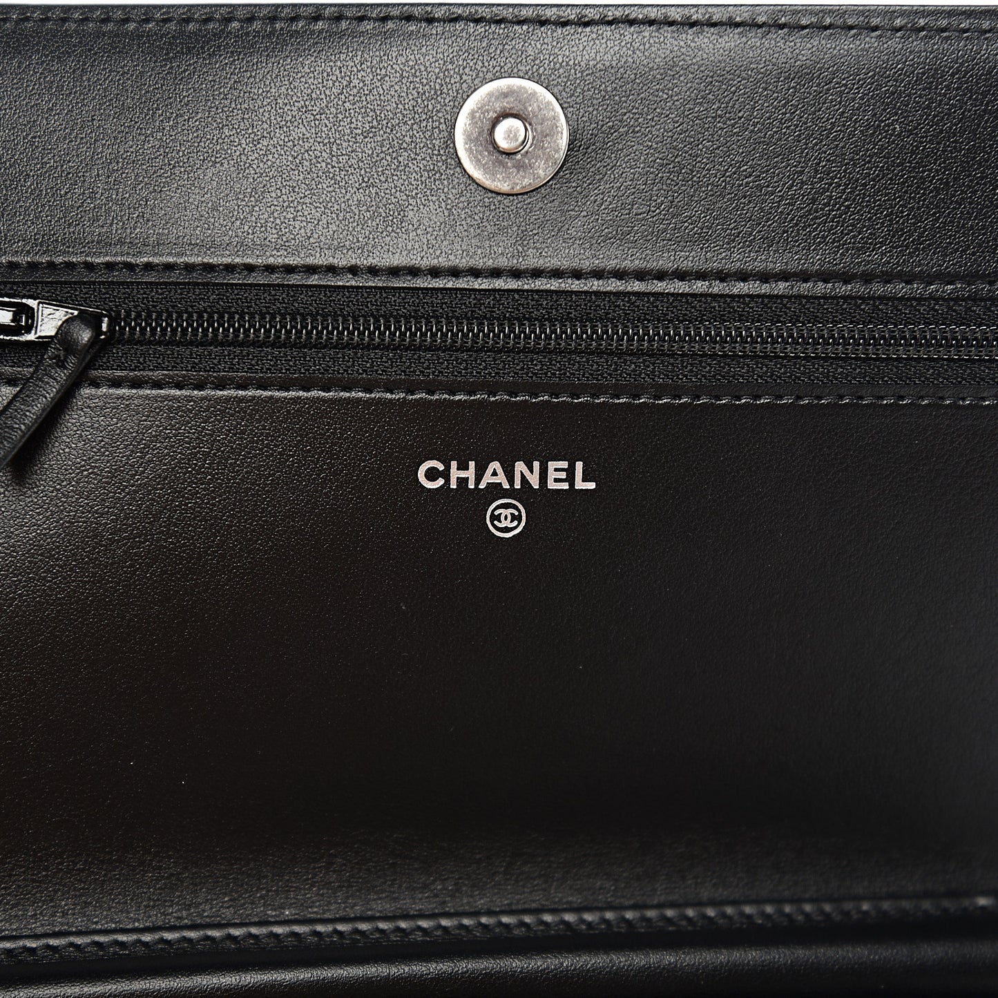 Caviar Chevron Quilted Boy Wallet On Chain WOC Black