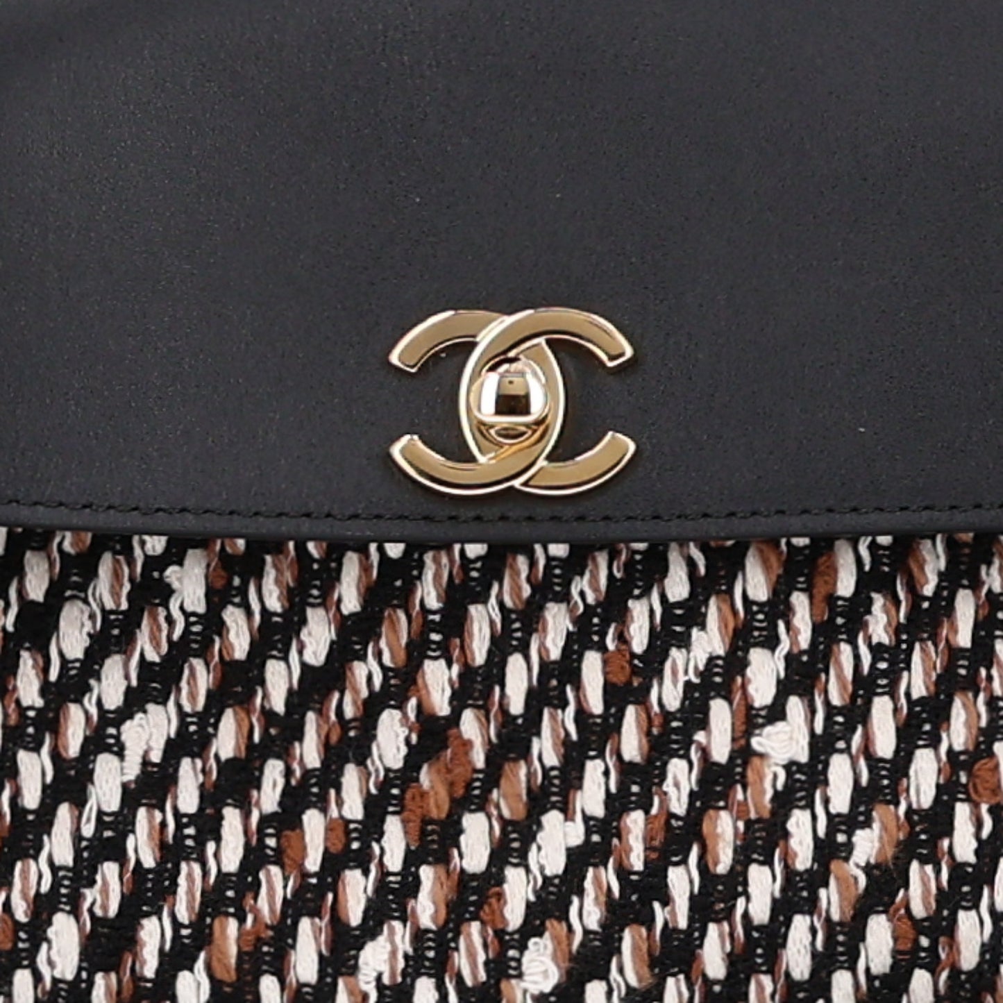 Tweed Calfskin Urban Essentials Small Shopping Bag Black Multicolor