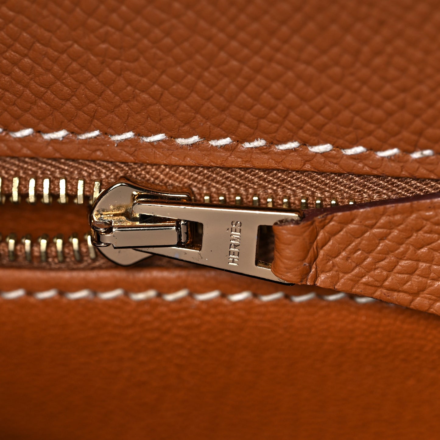 Epsom Kelly Sellier 28 Gold