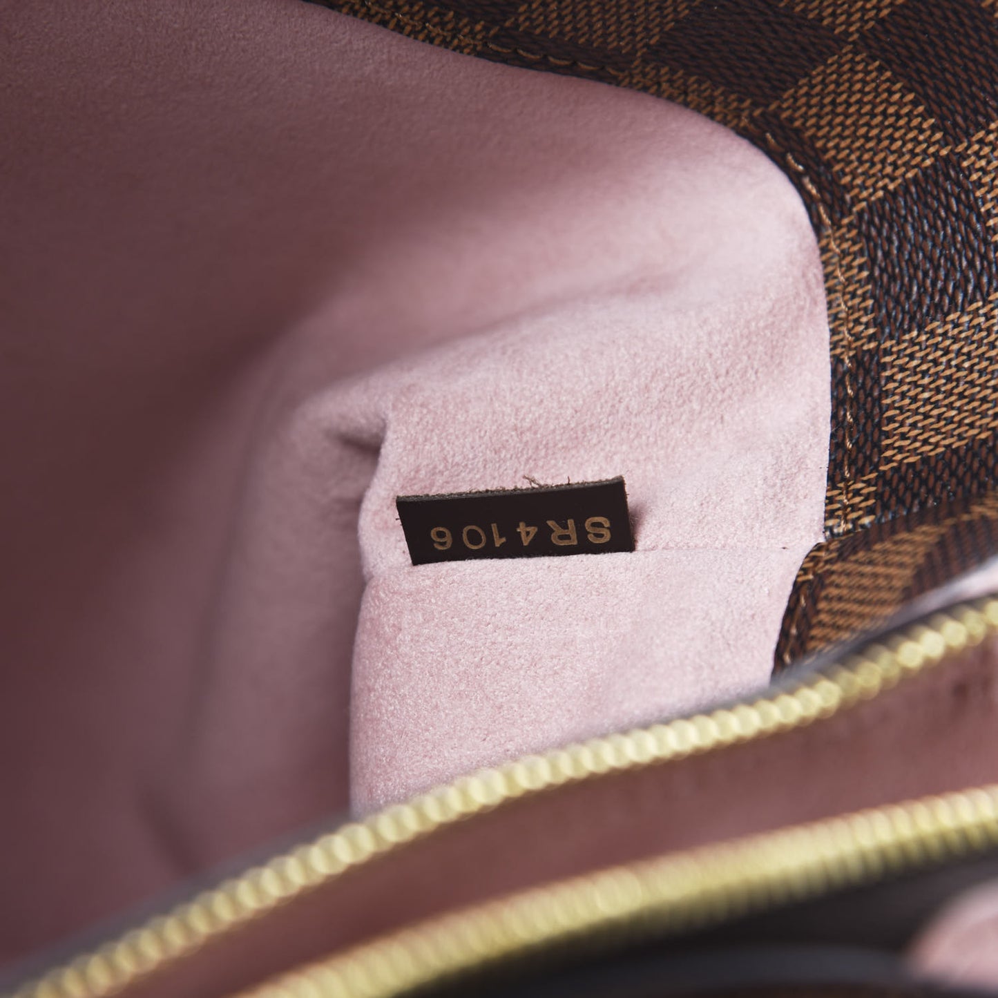 Cuir Taurillon Damier Ebene Normandy Magnolia