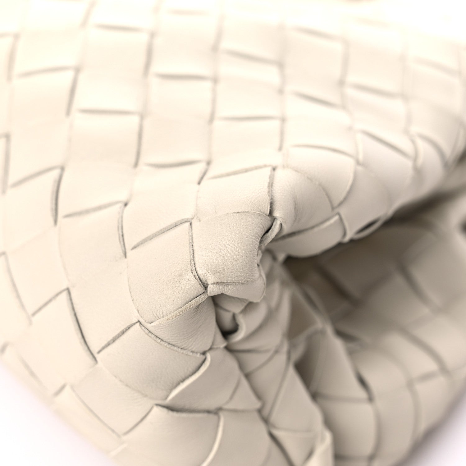 Bottega Veneta Nappa Maxi Intreccio The Pouch Oversized Clutch Plaster 9 of 17