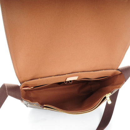 Louis Vuitton Monogram Beaubourg MM Messenger Bag 5 of 7