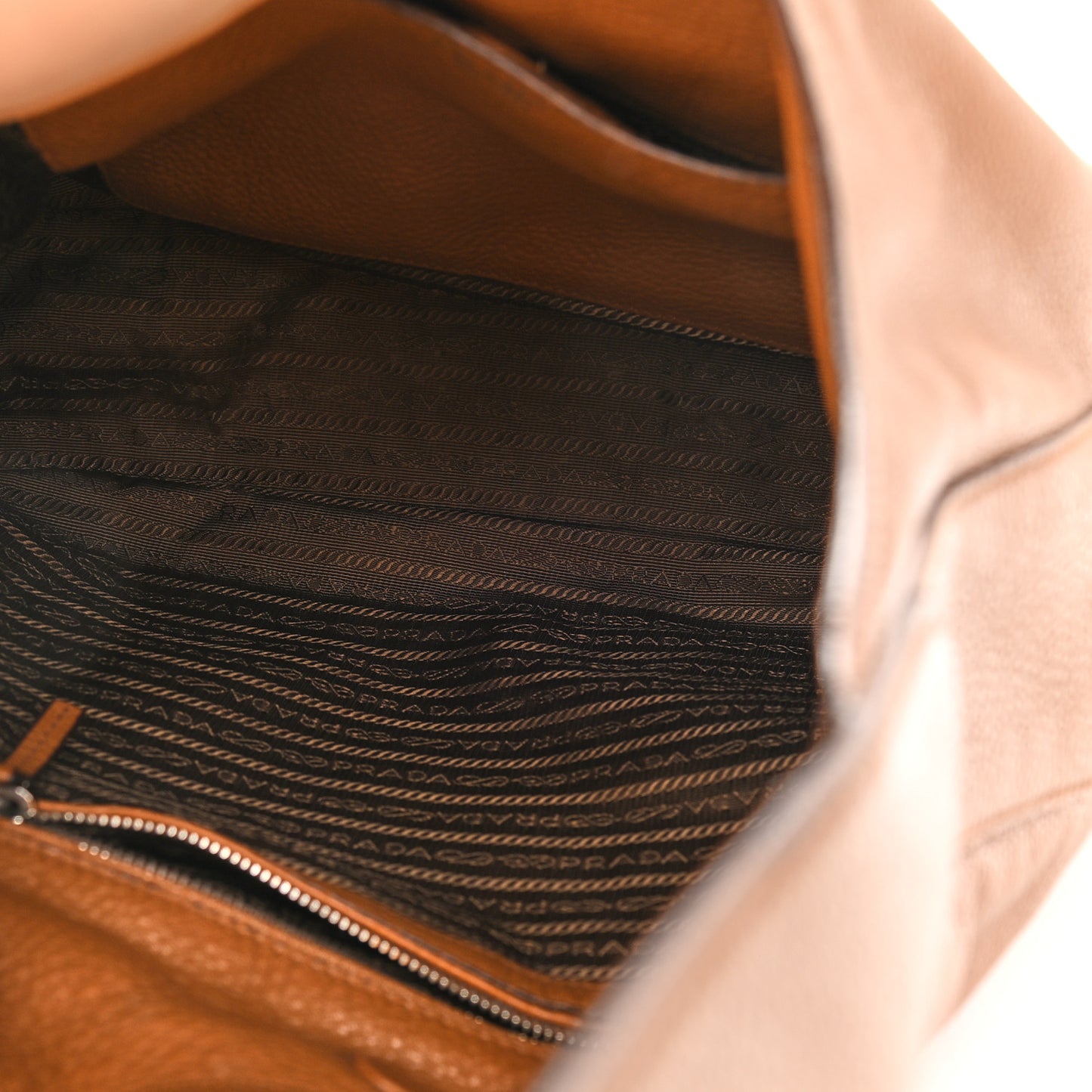 Vitello Daino Hobo Cinnamon