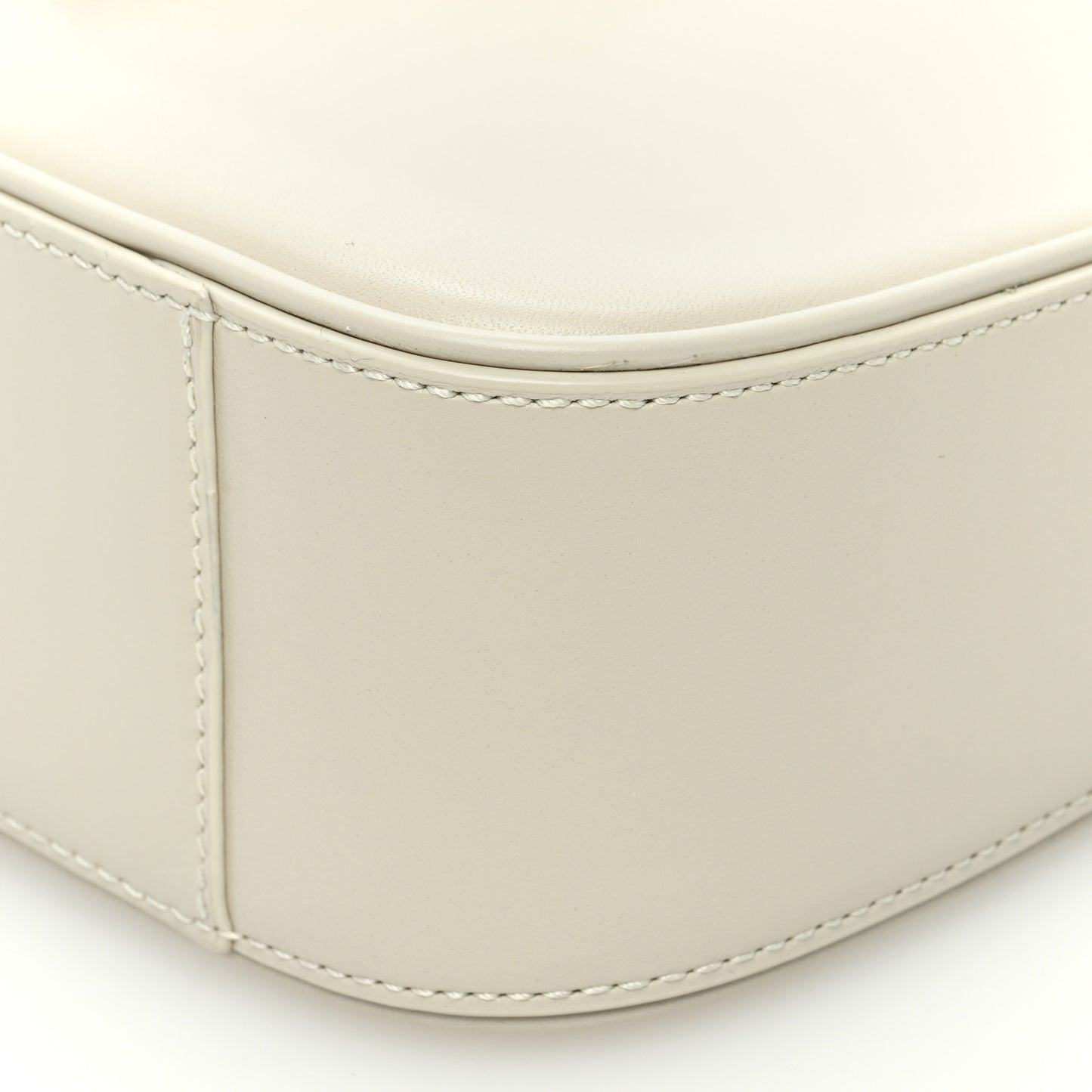 Smooth Calfskin Le 5 A 7 Hobo Crema Soft