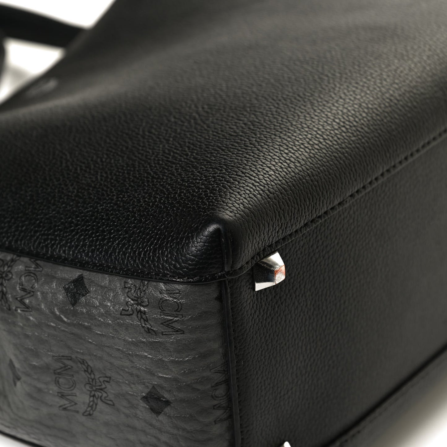 Grained Calfskin Visetos Medium Sarah Hobo Black