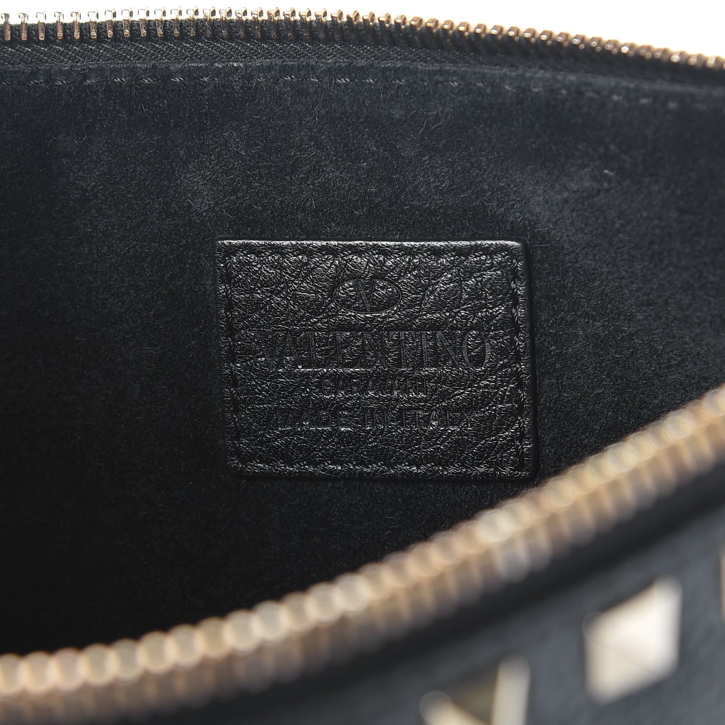 Pebbled Calfskin Large Rockstud Zip Pouch Black
