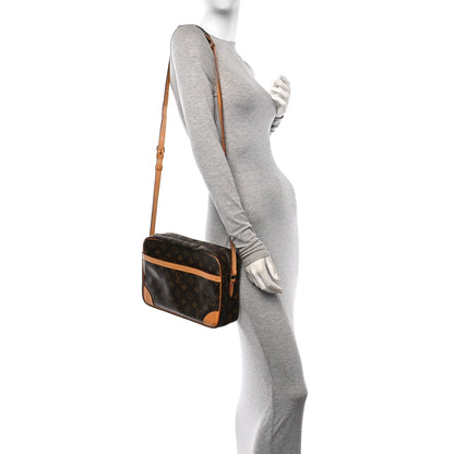 Louis Vuitton Monogram Trocadero 30 2 of 11