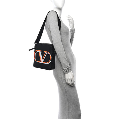 Valentino Garavani Smooth Calfskin Mens VLogo Messenger Black 2 of 9