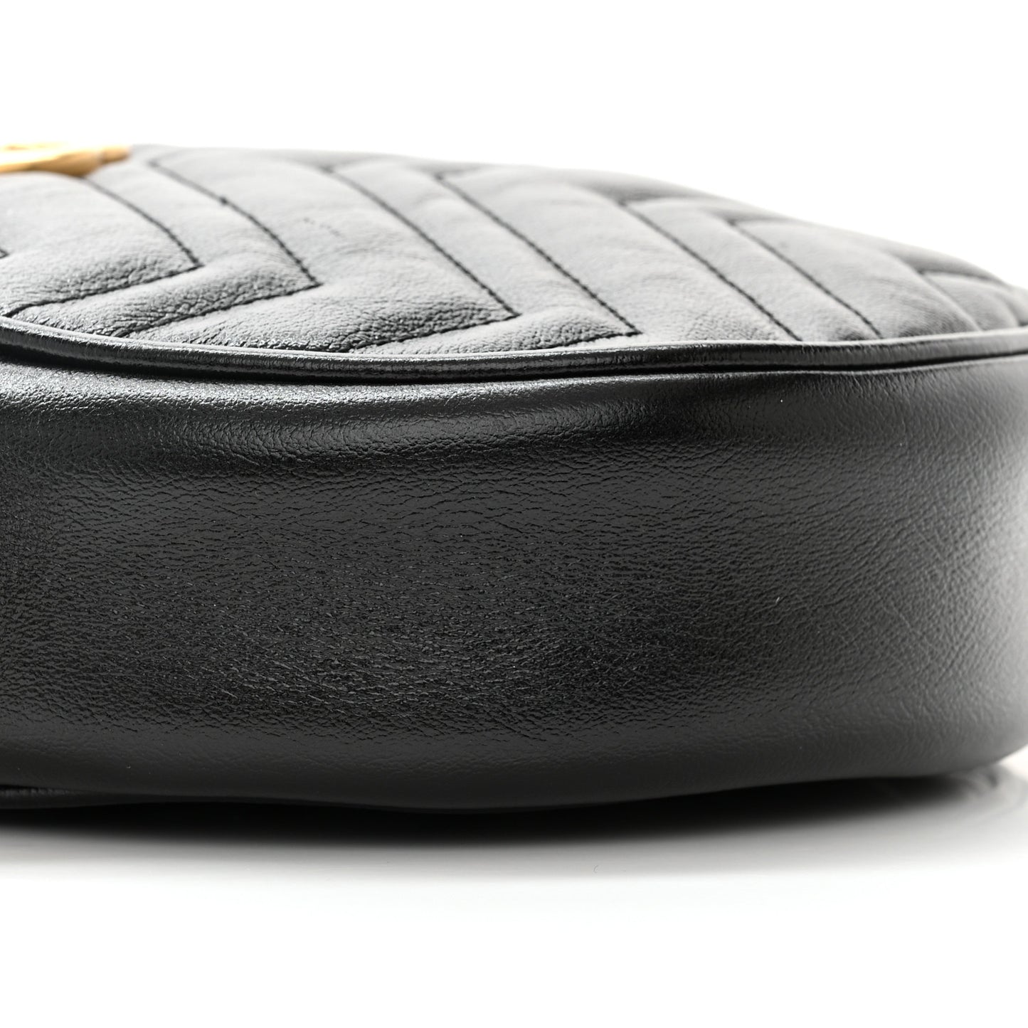 Azalea Calfskin Matelasse Heart Mini GG Marmont Round Shoulder Bag Black