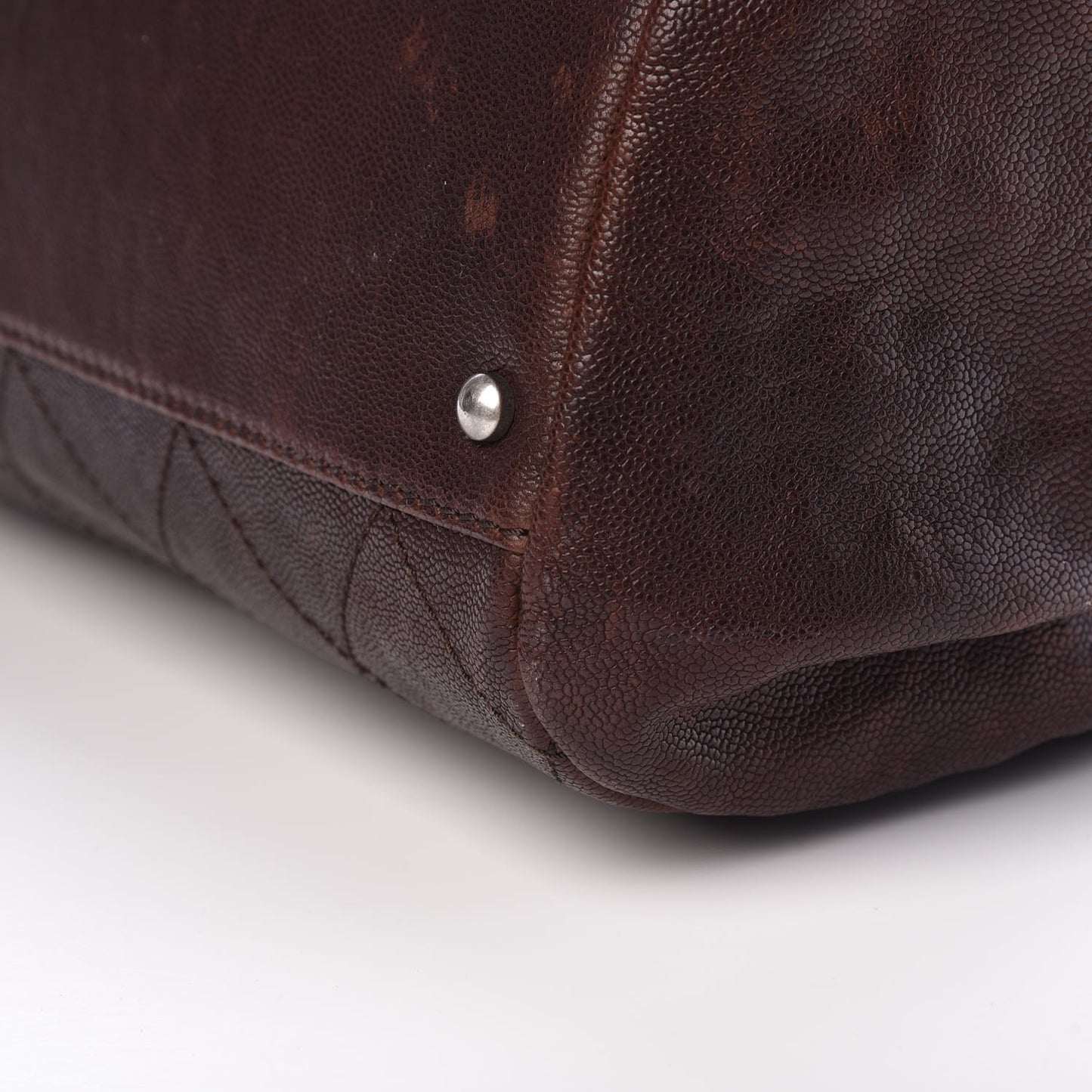 Caviar Large Outdoor Ligne Doctor Bag Brown