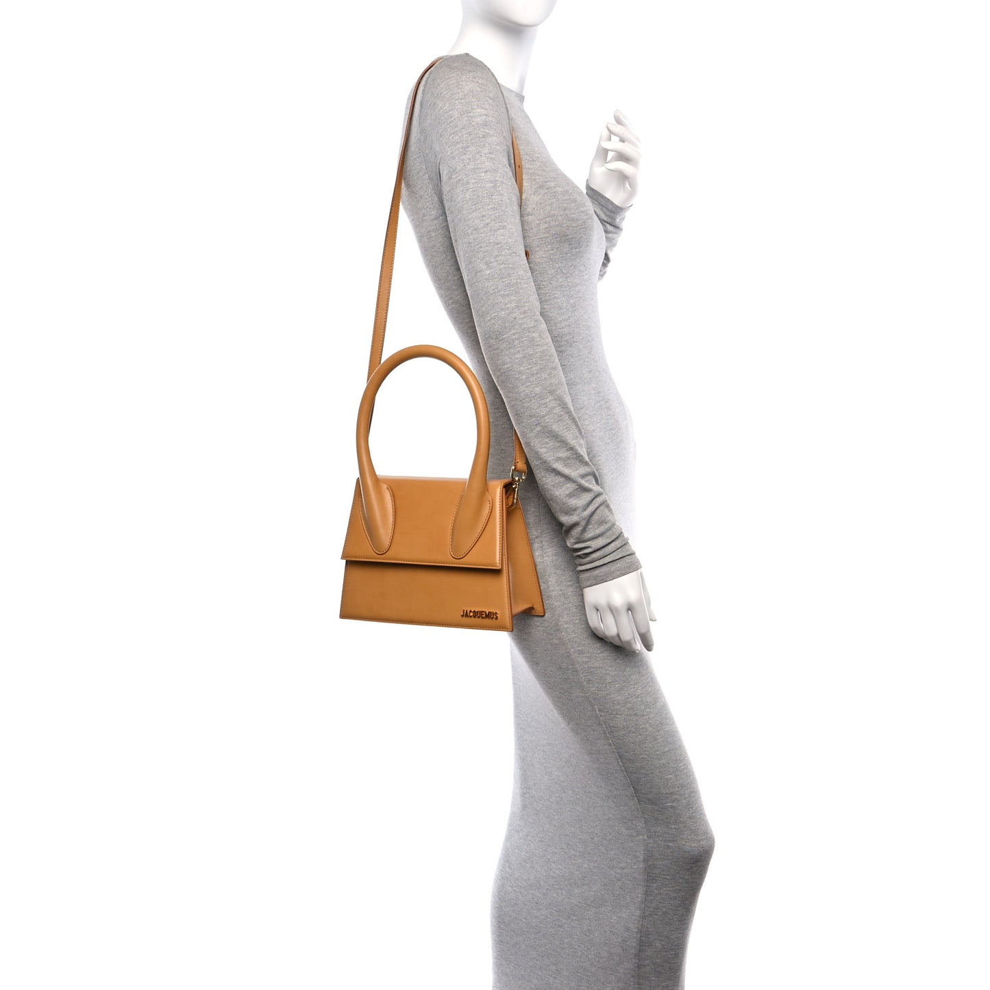 Smooth Calfskin Le Grand Chiquito Beige