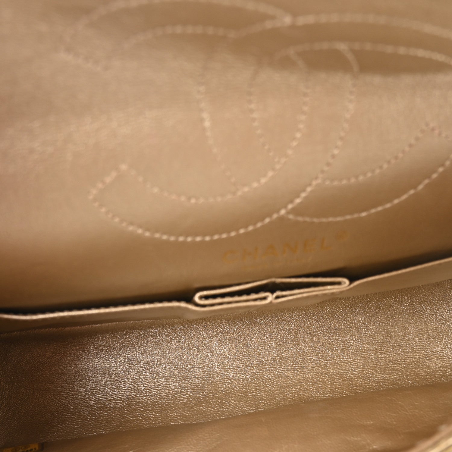 Chanel Metallic Aged Calfskin Quilted 2.55 Reissue 225 Flap Gold 5 of 10
