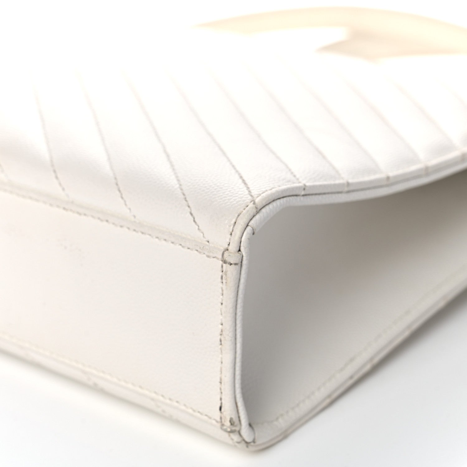 Saint Laurent Grain De Poudre Matelasse Chevron Large Monogram Satchel White 11 of 17