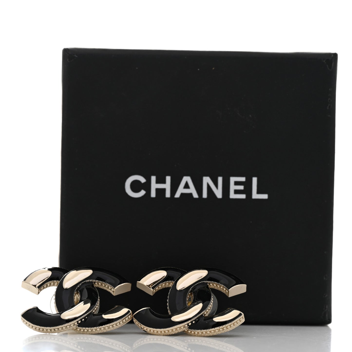 Enamel CC Earrings Black Gold