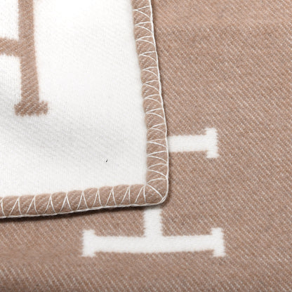 Hermes Wool Cashmere Avalon Baby Blanket Noisette Moyen White 2 of 4