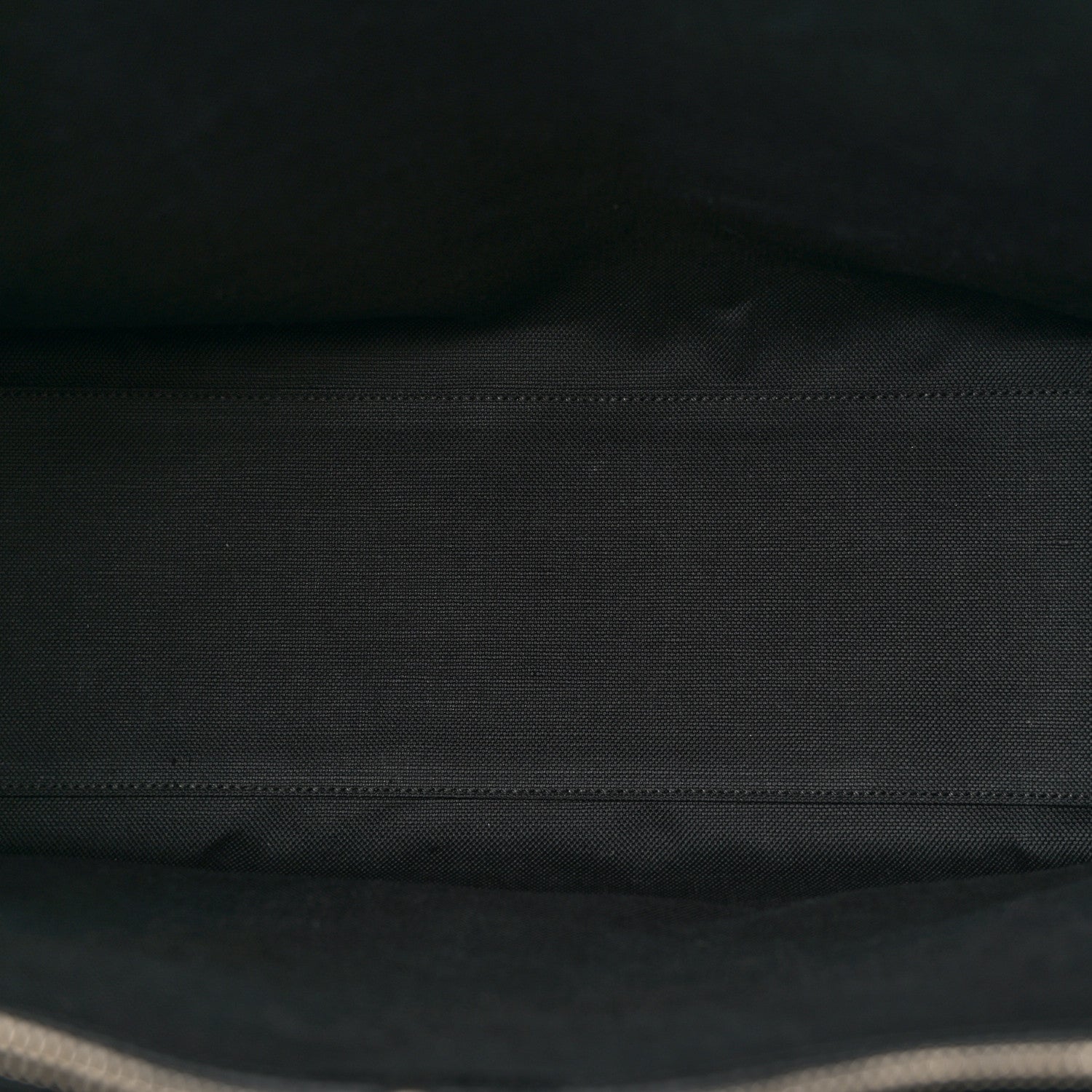 Gucci Monogram Jumbo GG Textured Dollar Calfskin Tote Bag Black 5 of 12
