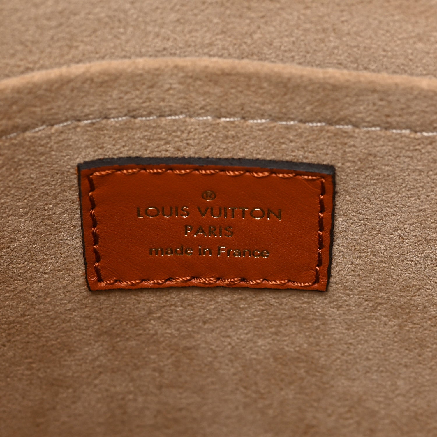 Louis Vuitton Calfskin Monogram Tufting On My Side Galet 6 of 8