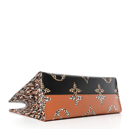 Louis Vuitton Monogram Giant Jungle Onthego GM Black 3 of 4