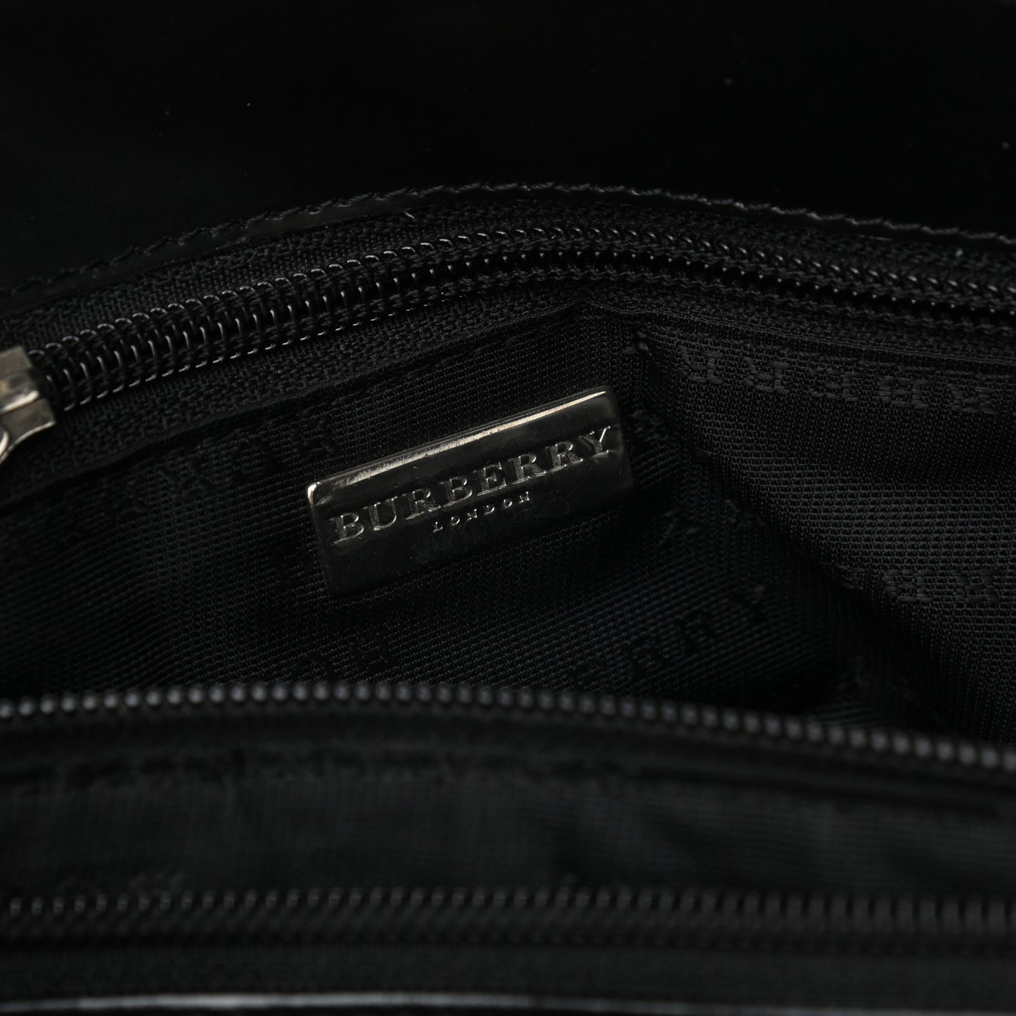 House Check Medium Tote Black