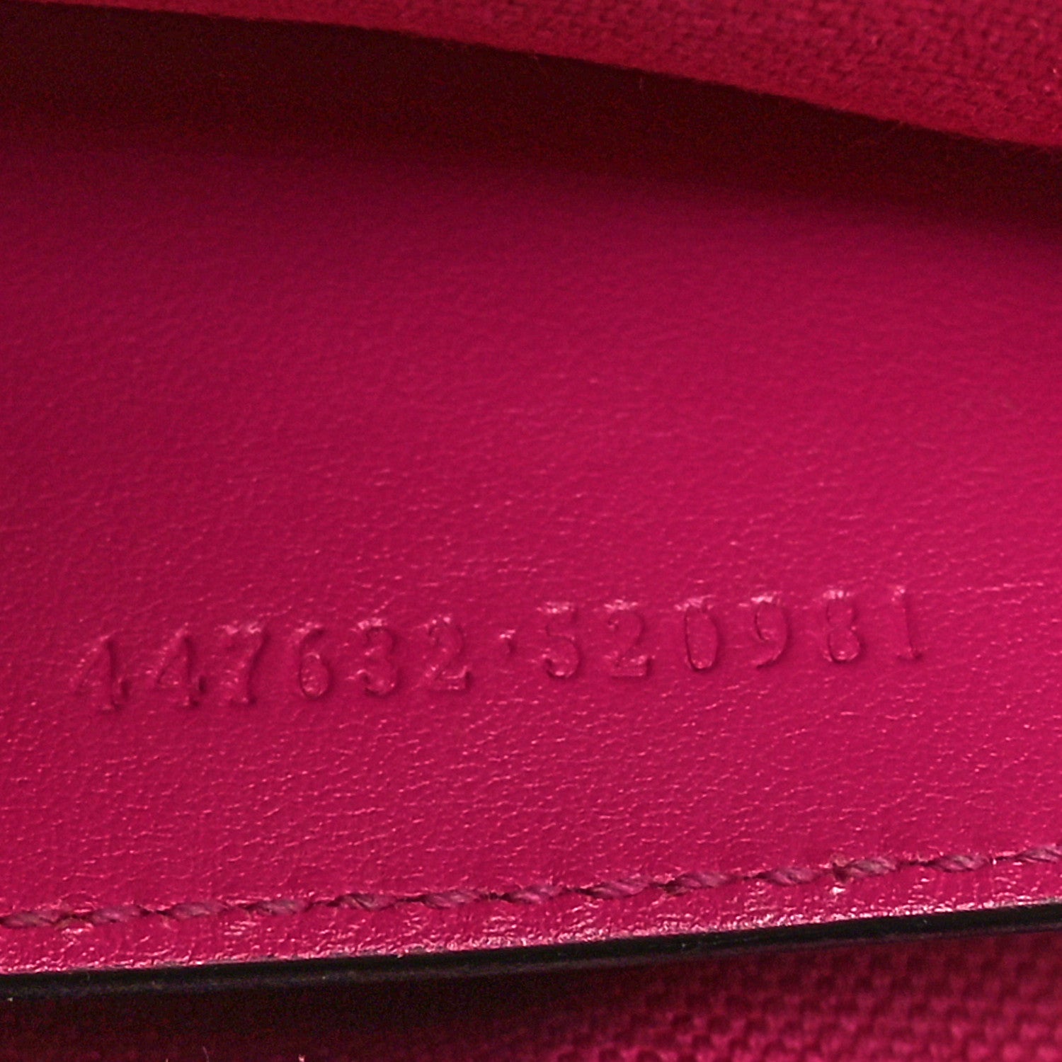 Gucci Calfskin Matelasse Monochrome Small GG Marmont Chain Shoulder Bag Classic Fuxia 7 of 10