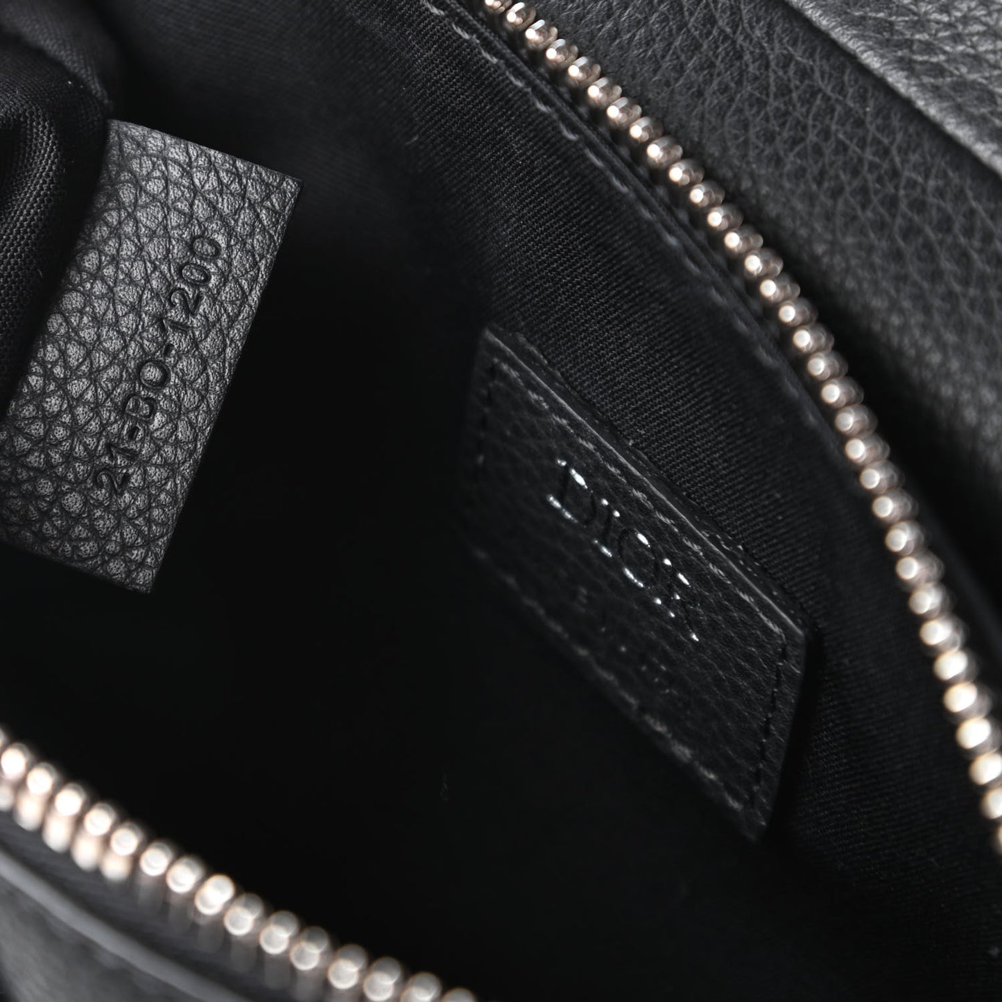 Grained Calfskin Mens Mini Saddle Bag Black