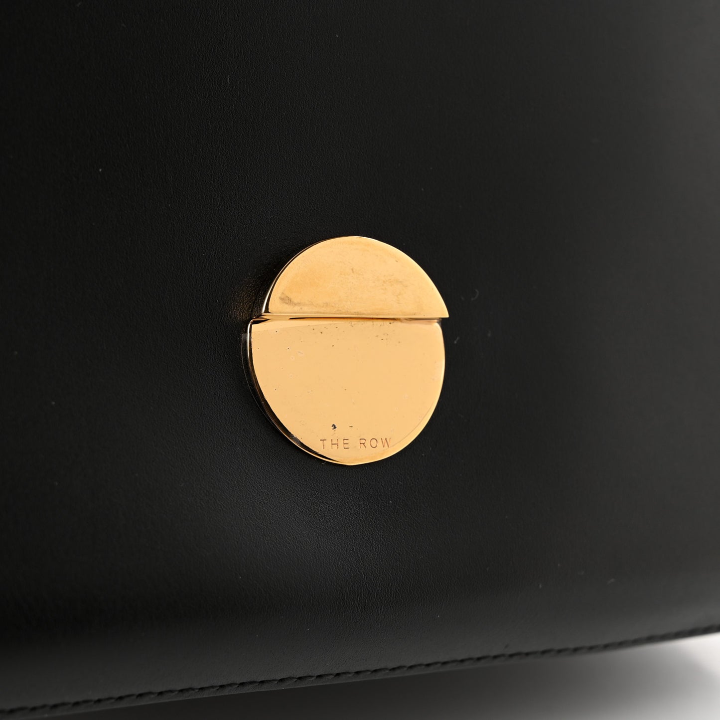 Smooth Calfskin Hunting Bag 11 Black