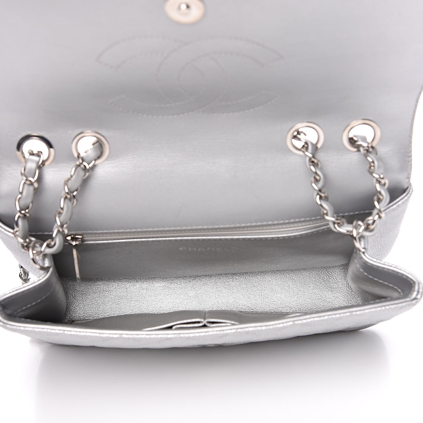 Metallic Caviar Quilted Medium CC Filigree Flap Silver