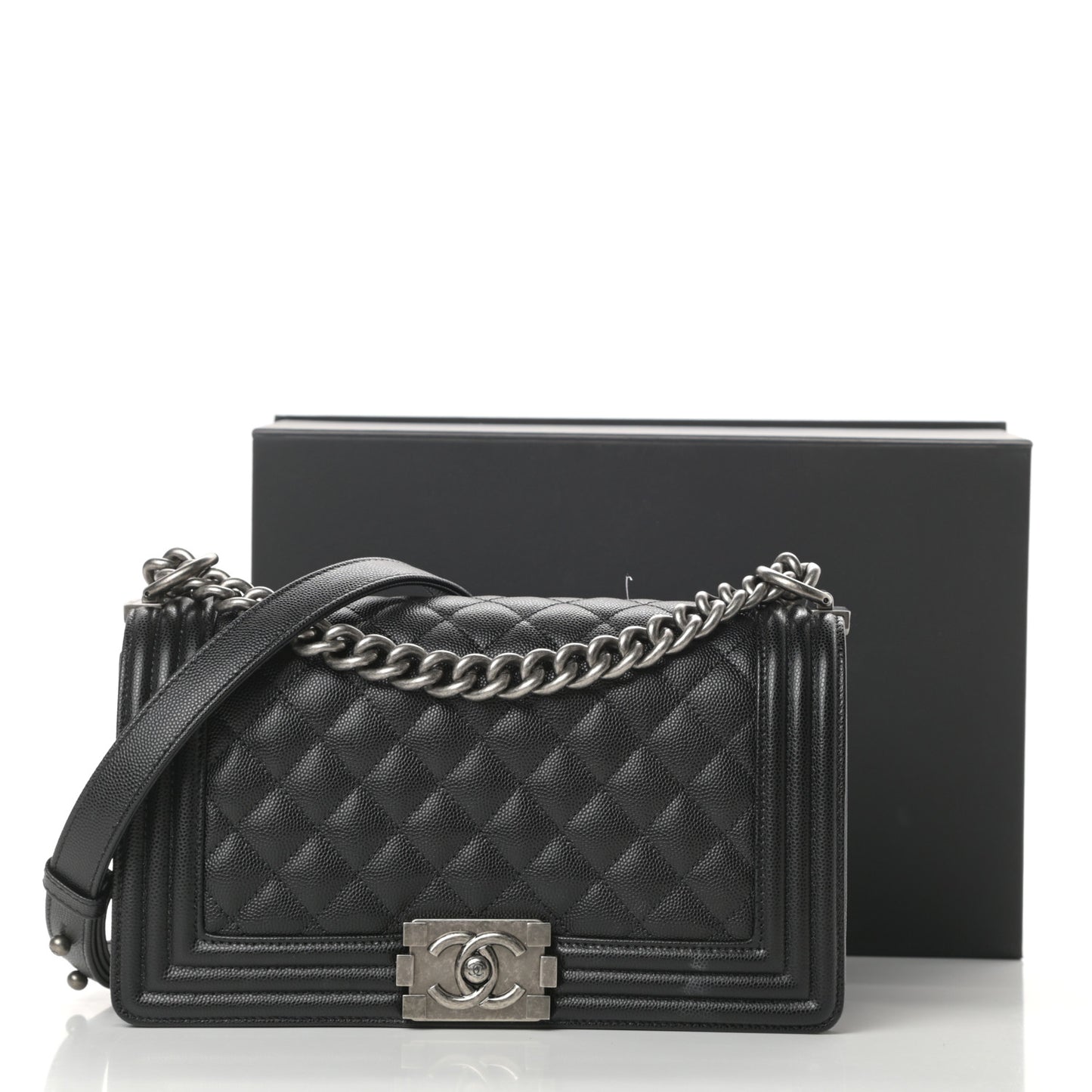Caviar Quilted Medium Boy Flap Black