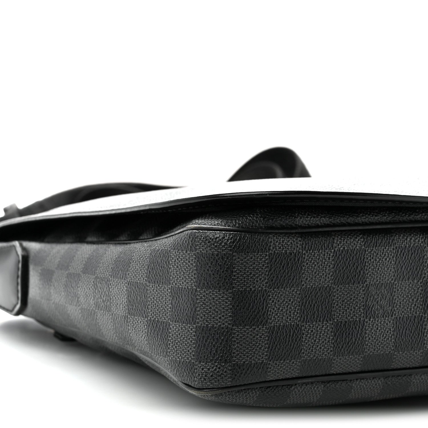 Louis Vuitton Damier Graphite Daniel MM 9 of 14