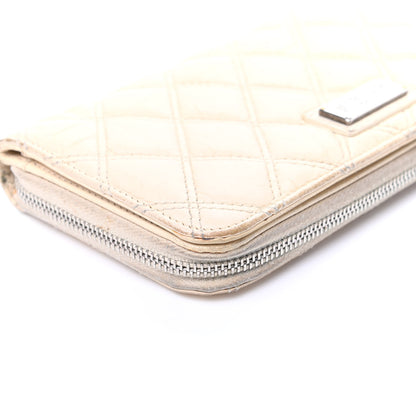 Chanel Aged Calfskin Diamond Stitched Zip Around Wallet White 8 of 9