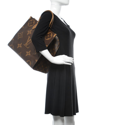 Louis Vuitton Reverse Monogram Giant Onthego GM 3 of 11