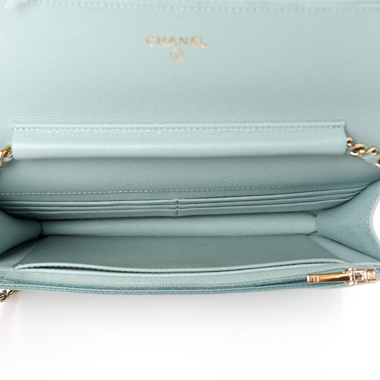 Caviar Quilted Wallet on Chain WOC Light Blue