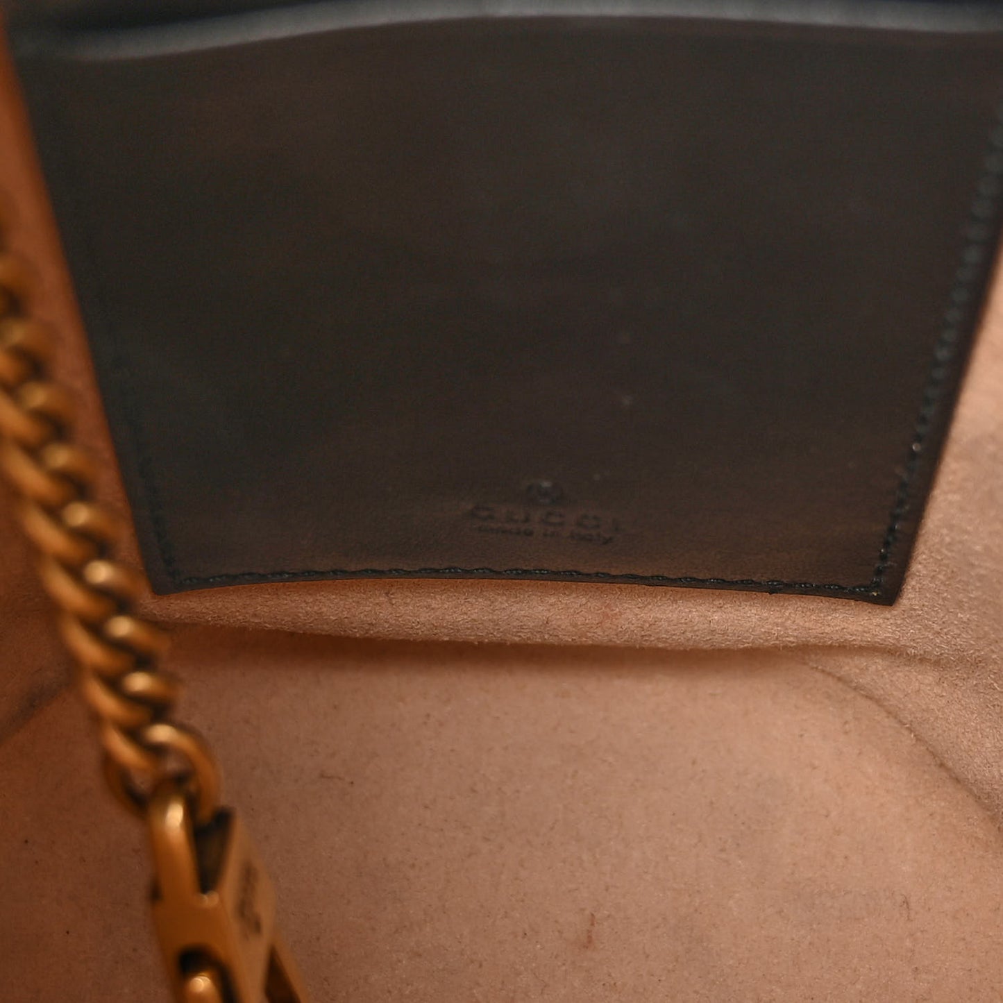 Calfskin Matelasse Mini GG Marmont 2.0 Bucket Bag Black