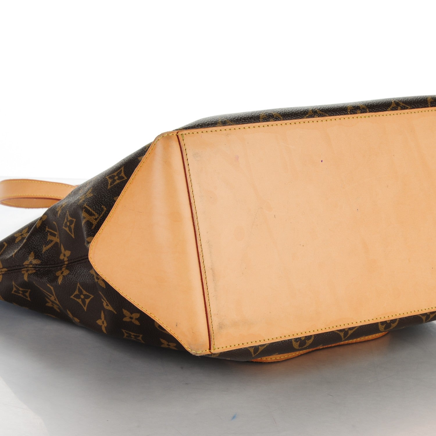 Louis Vuitton Monogram Cabas Mezzo 8 of 9