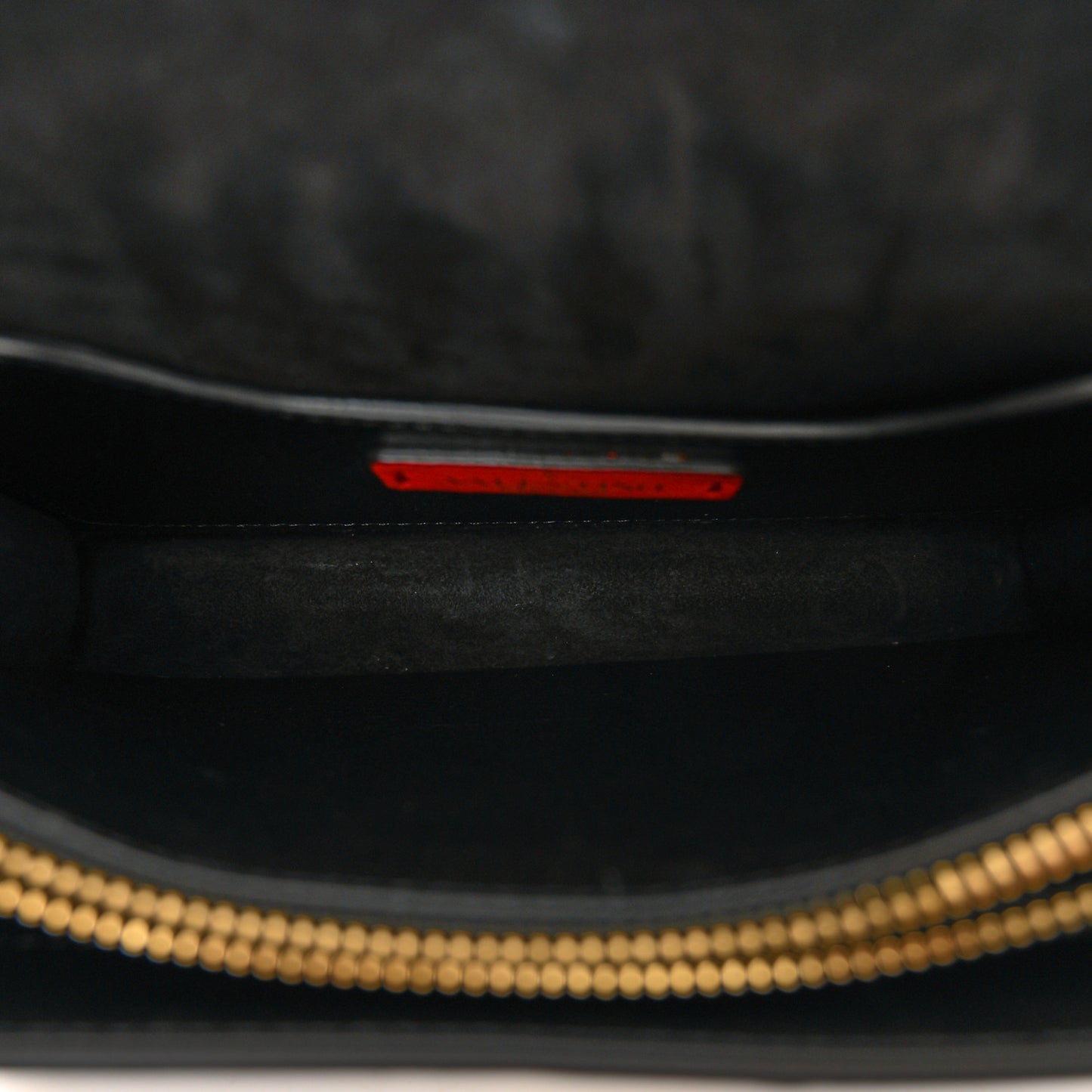 Vitello Rockstud No Limit Shoulder Bag Black