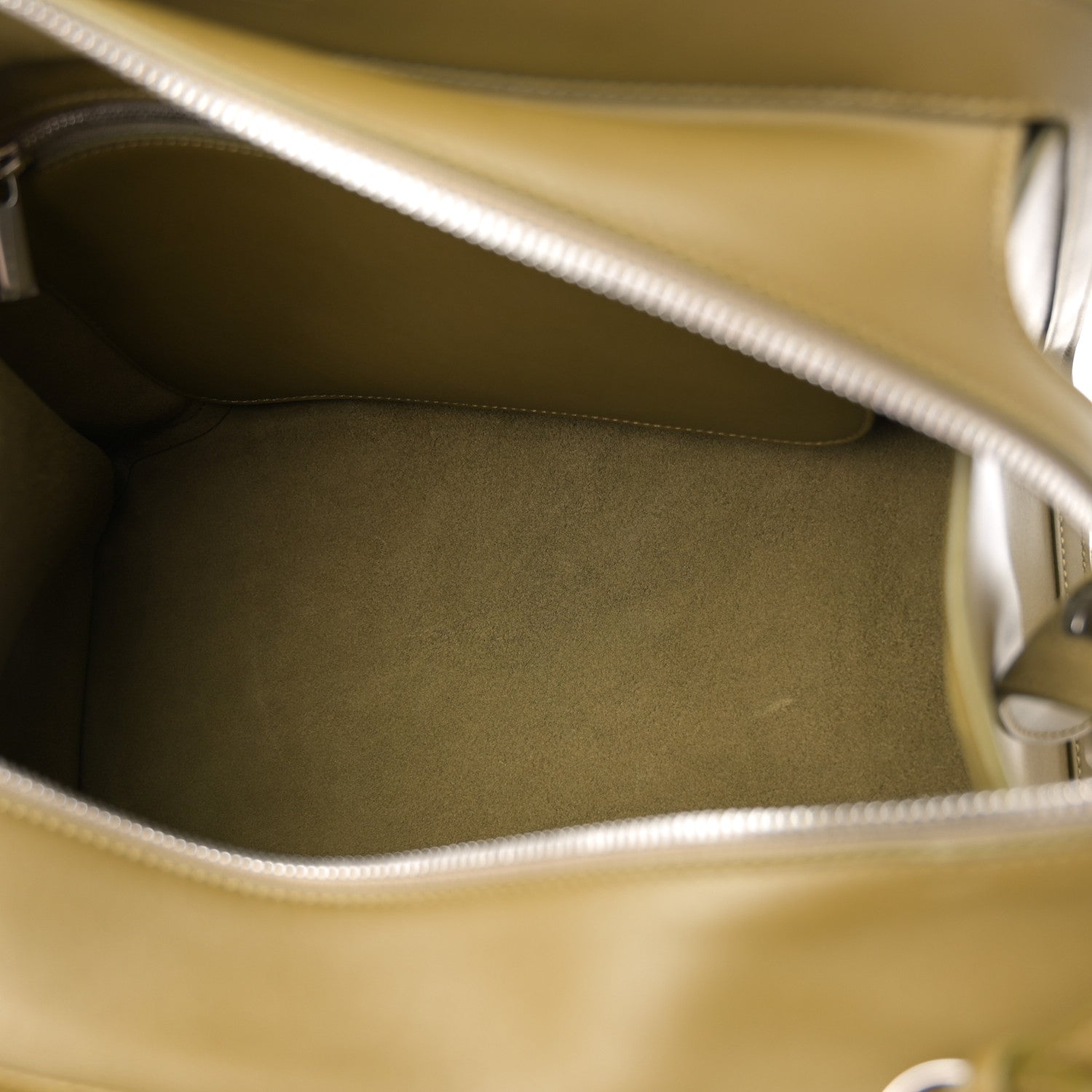 Loro Piana Smooth Calfskin Large Sesia Olive Leaf 6 of 11