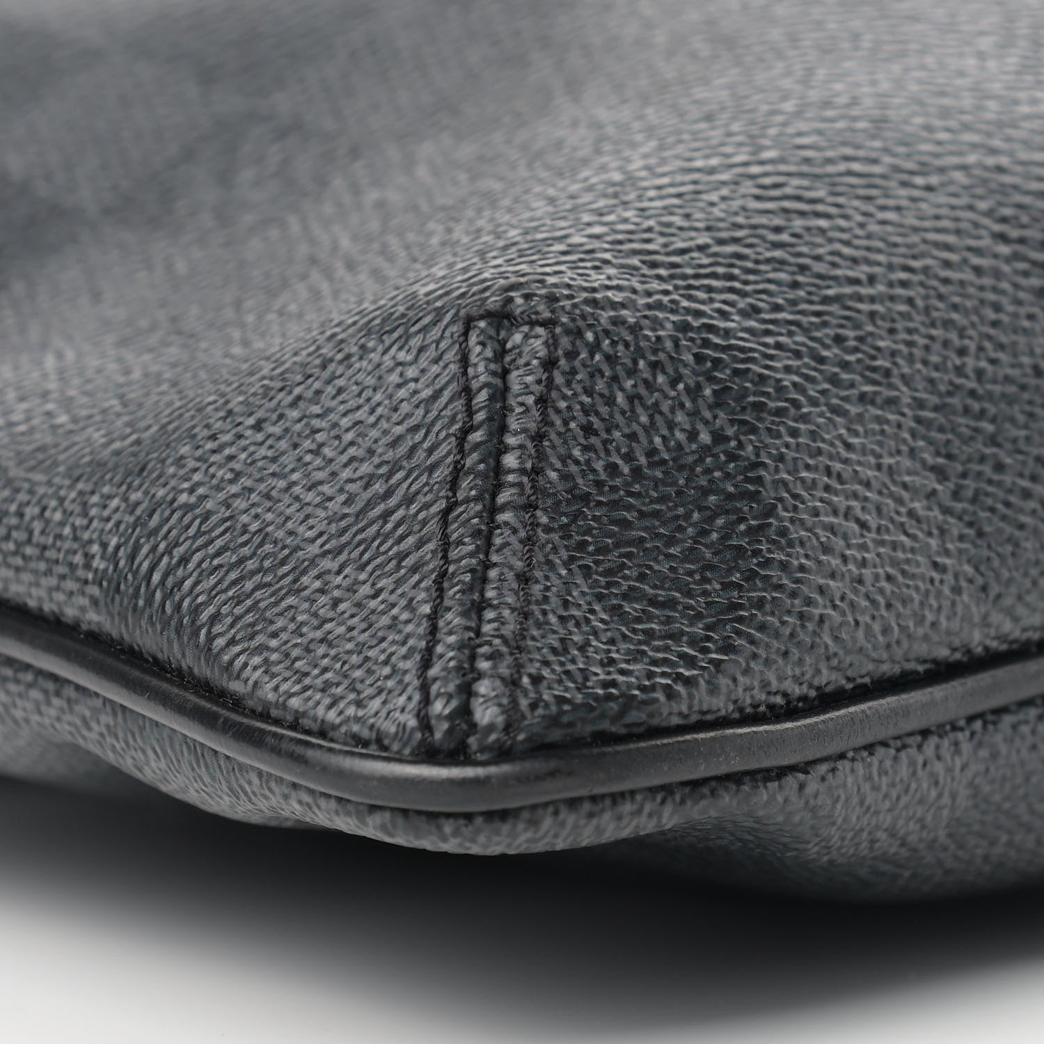 Louis Vuitton Damier Graphite Thomas 9 of 15