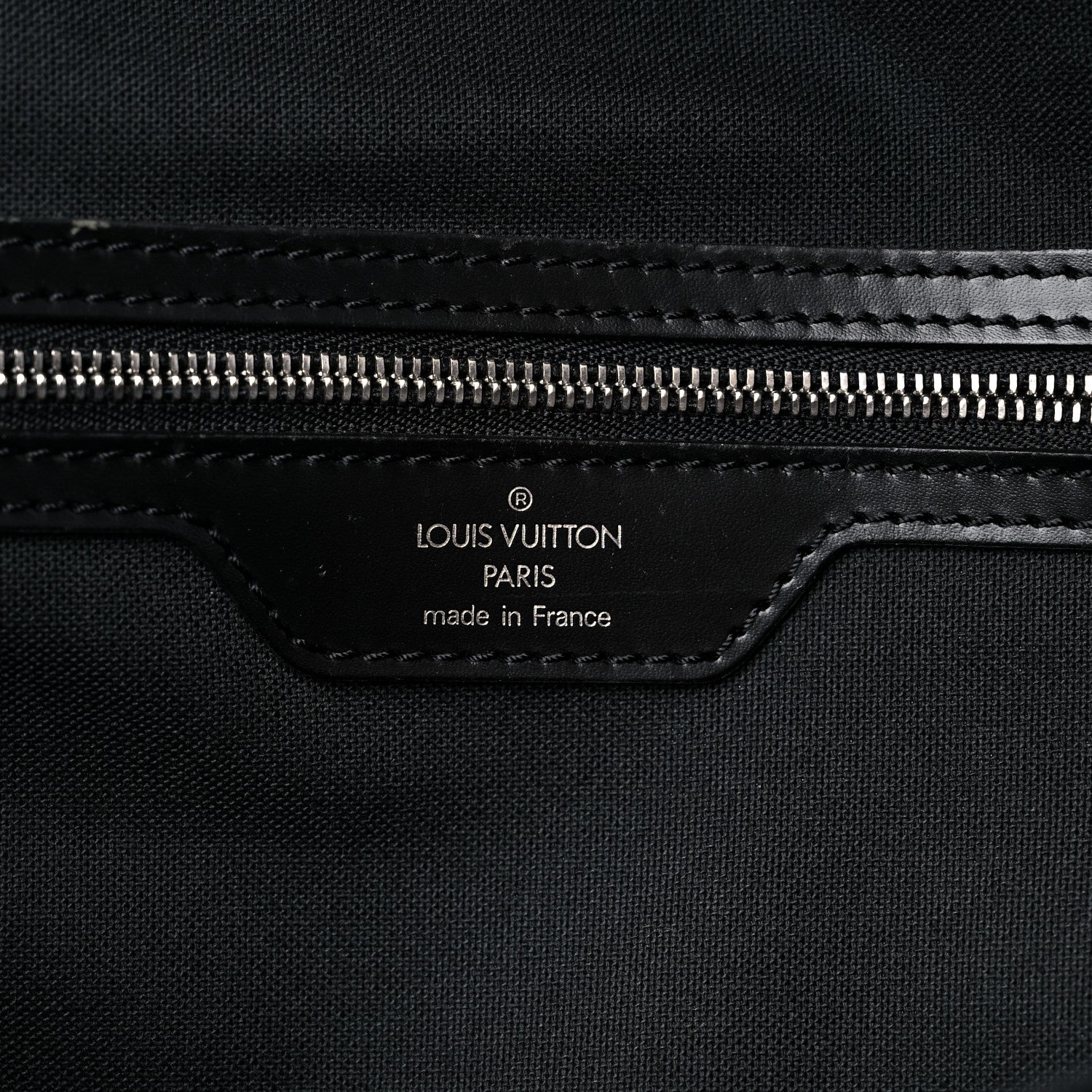 Louis Vuitton Taiga Taimyr Messenger Bag Grizzli 6 of 15