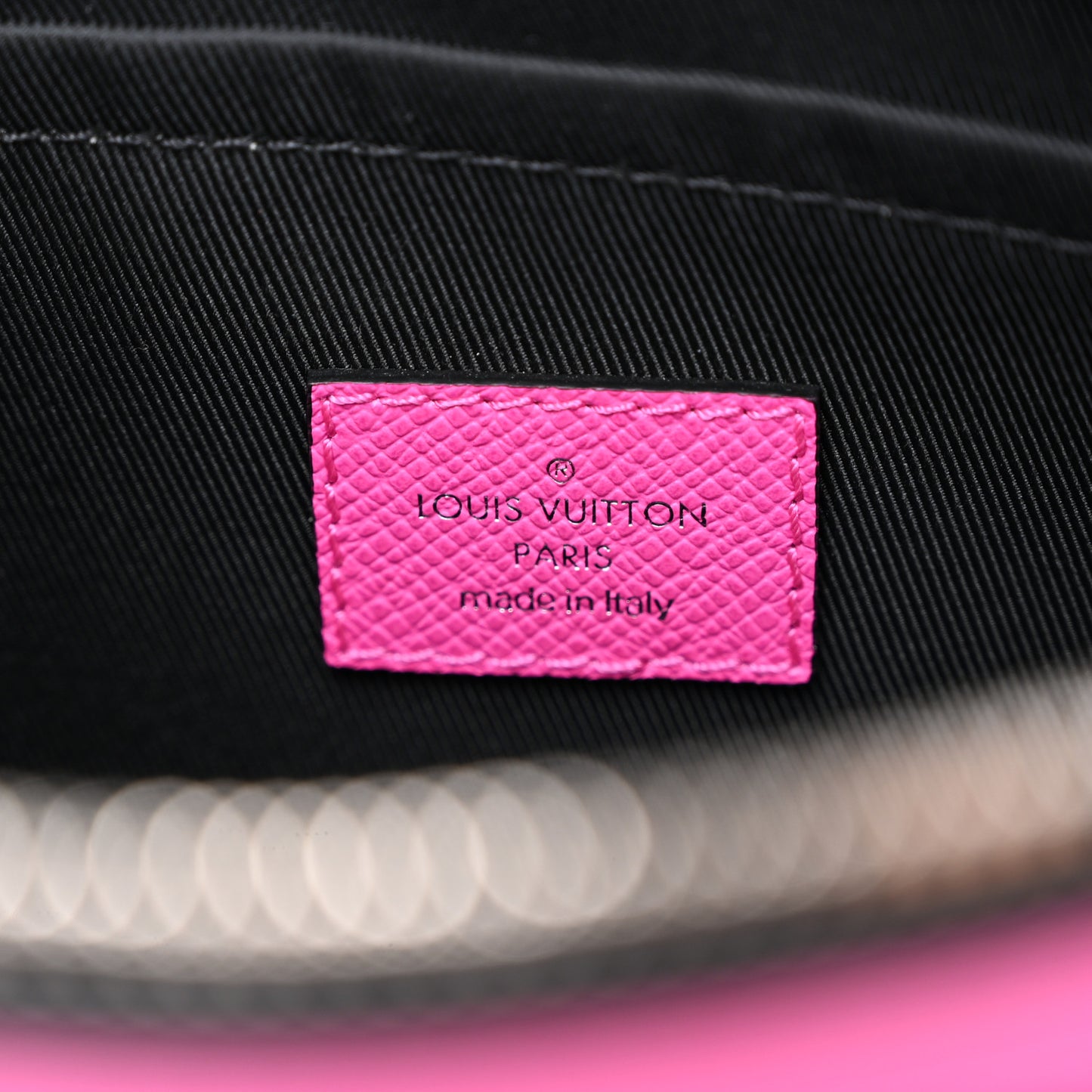 Taigarama Outdoor Messenger Fuchsia