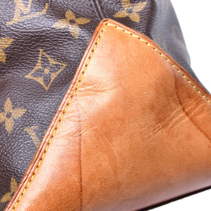 Louis Vuitton Monogram Cabas Mezzo 12 of 13