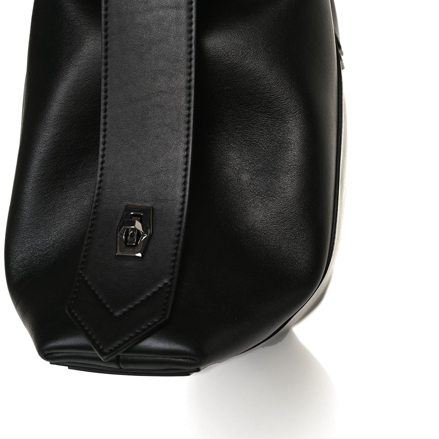 Smooth Calfskin Medium Soft Antigona Black