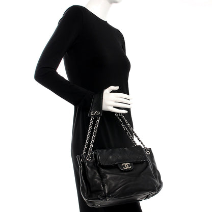 Chanel Lambskin Diamond Stitch Shoulder Bag Black 2 of 9