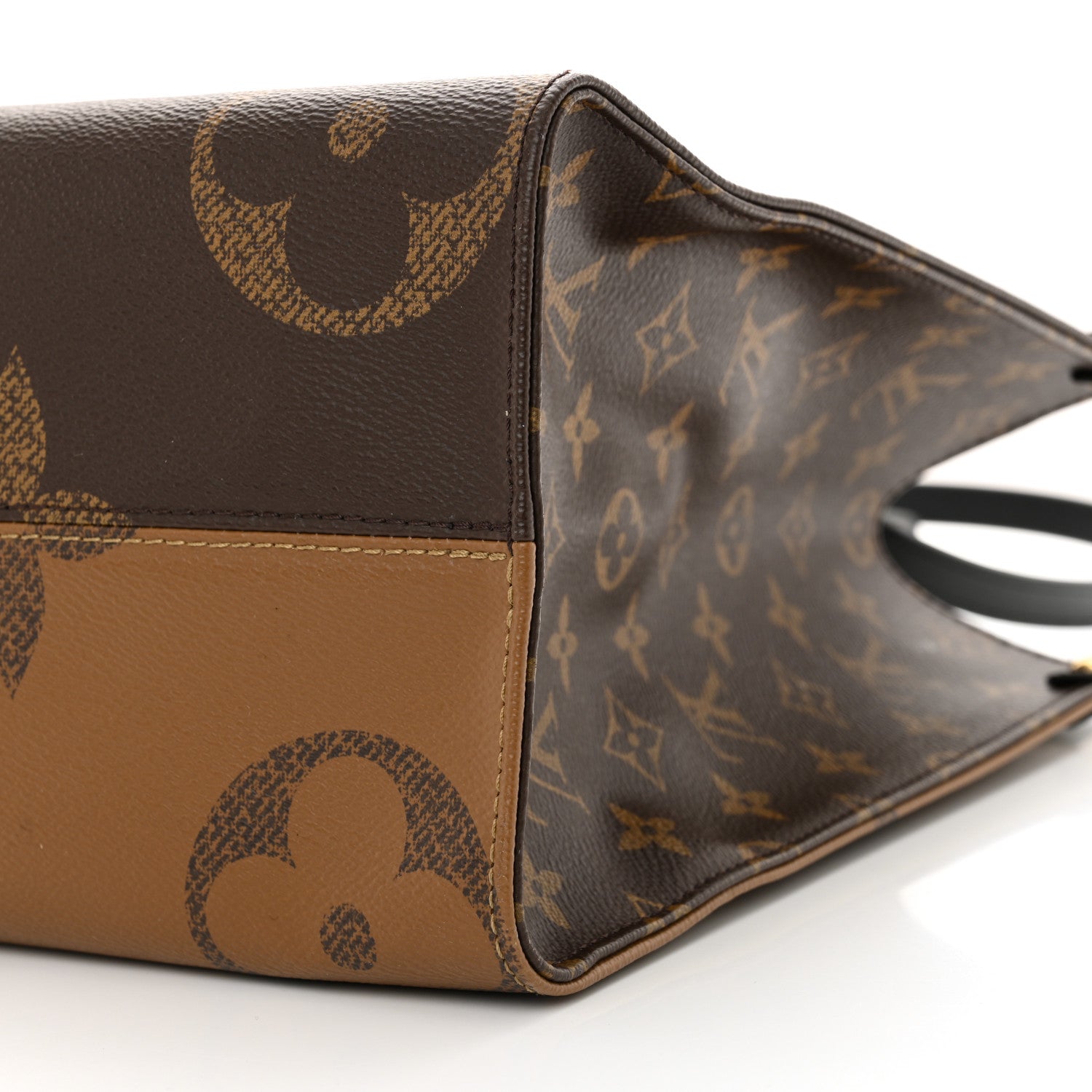 Louis Vuitton Reverse Monogram Giant Onthego MM 9 of 11