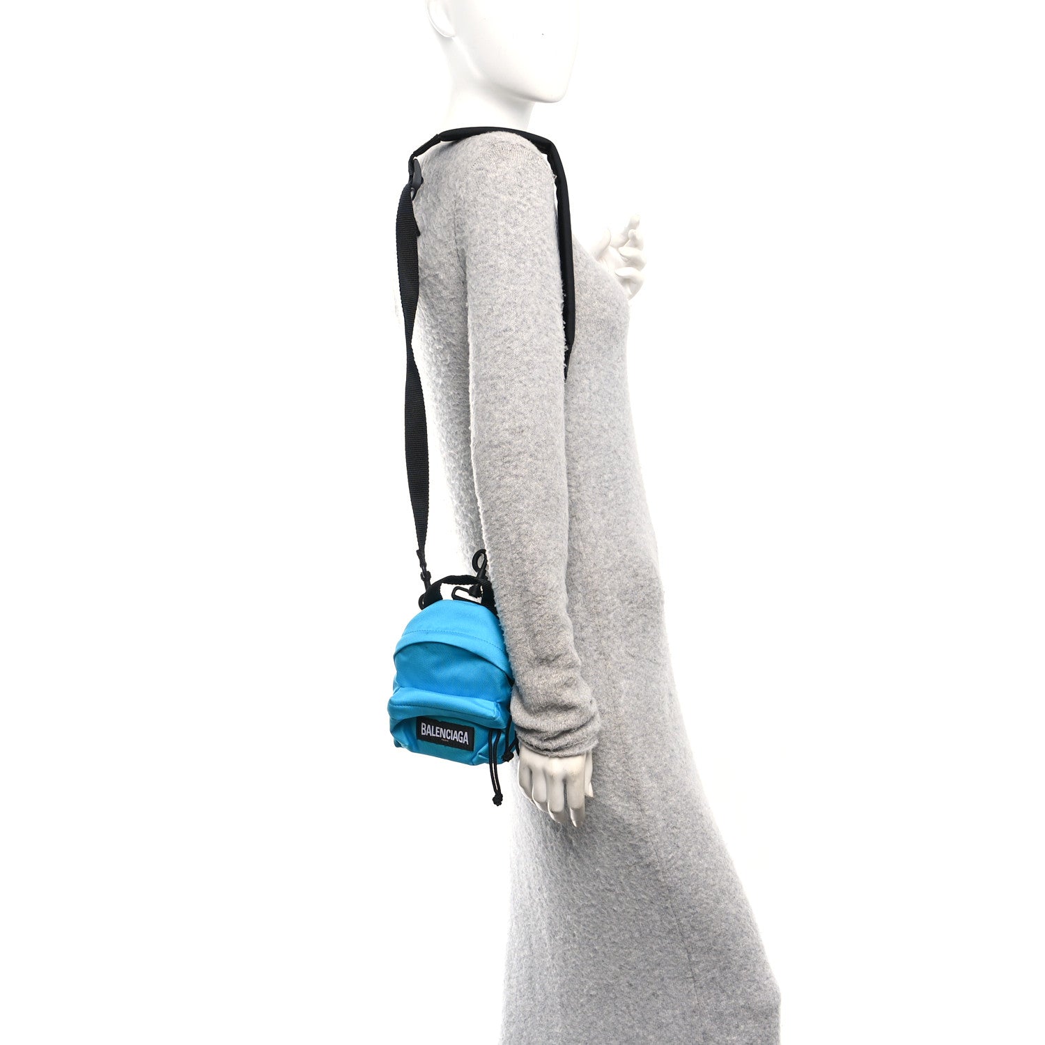 シ*こ様 BALENCIAGA ボディバッグ 水色 バレンシアガ エブリデイ レザー ボディバッグ ブルー Aランクの買取
