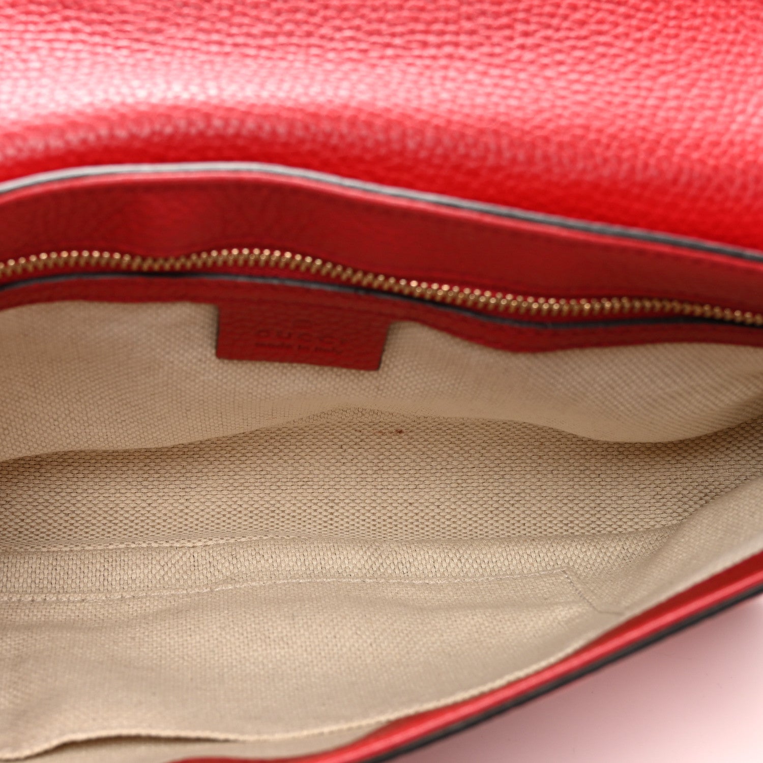 Gucci Pebbled Calfskin Medium Soho Flap Crossbody Vibrant Red 5 of 10