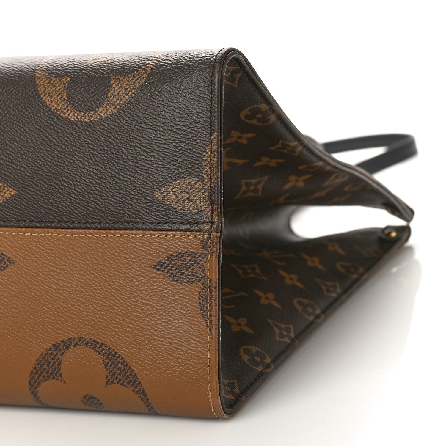 Louis Vuitton Reverse Monogram Giant Onthego GM 8 of 8